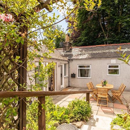 Dormie Cottage, Lovely Bright And Spacious Bungalow With Wood Fire Ballater Exterior photo