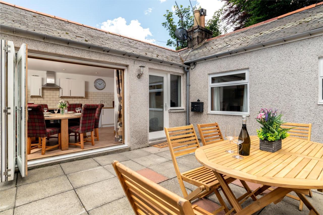 Dormie Cottage, Lovely Bright And Spacious Bungalow With Wood Fire Ballater Exterior photo